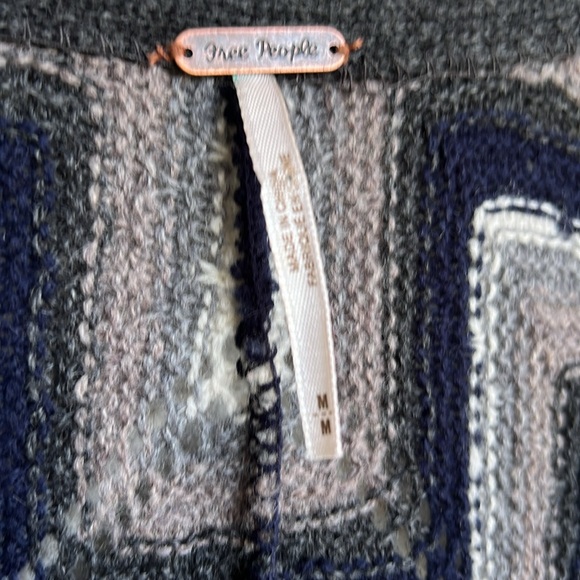 Free People Rhiannon Chevron Knit Flare Sleeve Mini Dress Size Medium - Picture 4 of 14